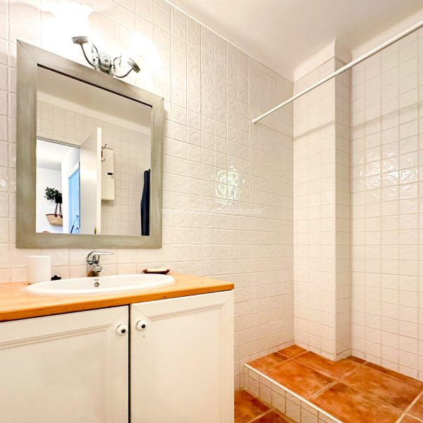 Na predaj apartmán v srdci Font de Sa Cala, len pár krokov od mora, Malorka