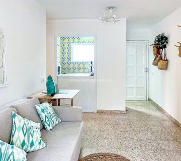 Na predaj apartmán v srdci Font de Sa Cala, len pár krokov od mora, Malorka