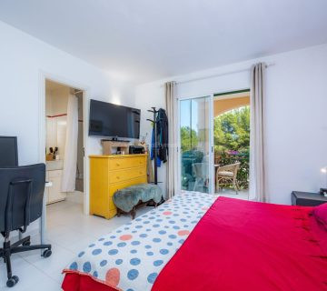 Na predaj úžasný mezonet s terasou a spoločným bazénom vo Font de Sa Cala, Malorka Na predaj úžasný mezonet s terasou a spoločným bazénom vo Font de Sa Cala, Malorka