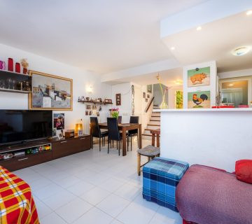 Na predaj úžasný mezonet s terasou a spoločným bazénom vo Font de Sa Cala, Malorka Na predaj úžasný mezonet s terasou a spoločným bazénom vo Font de Sa Cala, Malorka