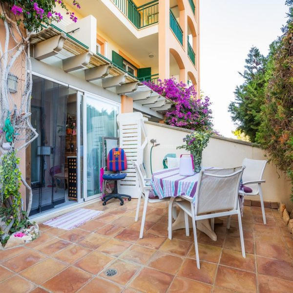 Na predaj úžasný mezonet s terasou a spoločným bazénom vo Font de Sa Cala, Malorka Na predaj úžasný mezonet s terasou a spoločným bazénom vo Font de Sa Cala, Malorka