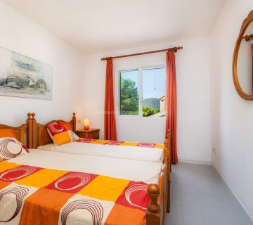 Na predaj apartmán v Canyamel, pár krokov od mora a so spoločným bazénom, Malorka