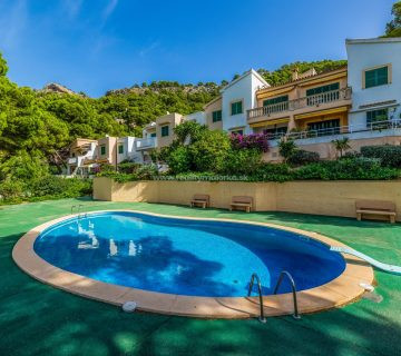 Na predaj apartmán v Canyamel, pár krokov od mora a so spoločným bazénom, Malorka