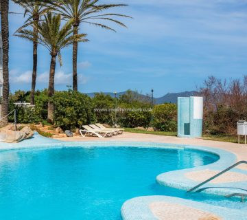 Na predaj fantastický apartmán s výhľadom na more v Cala Millor, Malorka