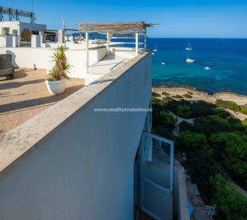 Na predaj fantastický apartmán s výhľadom na more v Cala Millor, Malorka