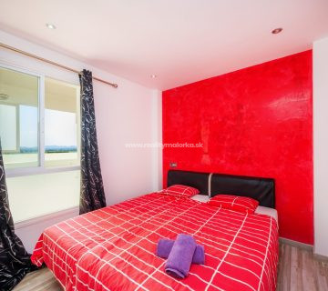 Na predaj fantastický apartmán s výhľadom na more v Cala Millor, Malorka